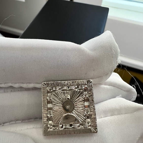 CHANEL Stud Earrings-Authentic Silver/Crystal & Pearly White(.75”x.75”x.5”) NIB - Picture 12 of 17